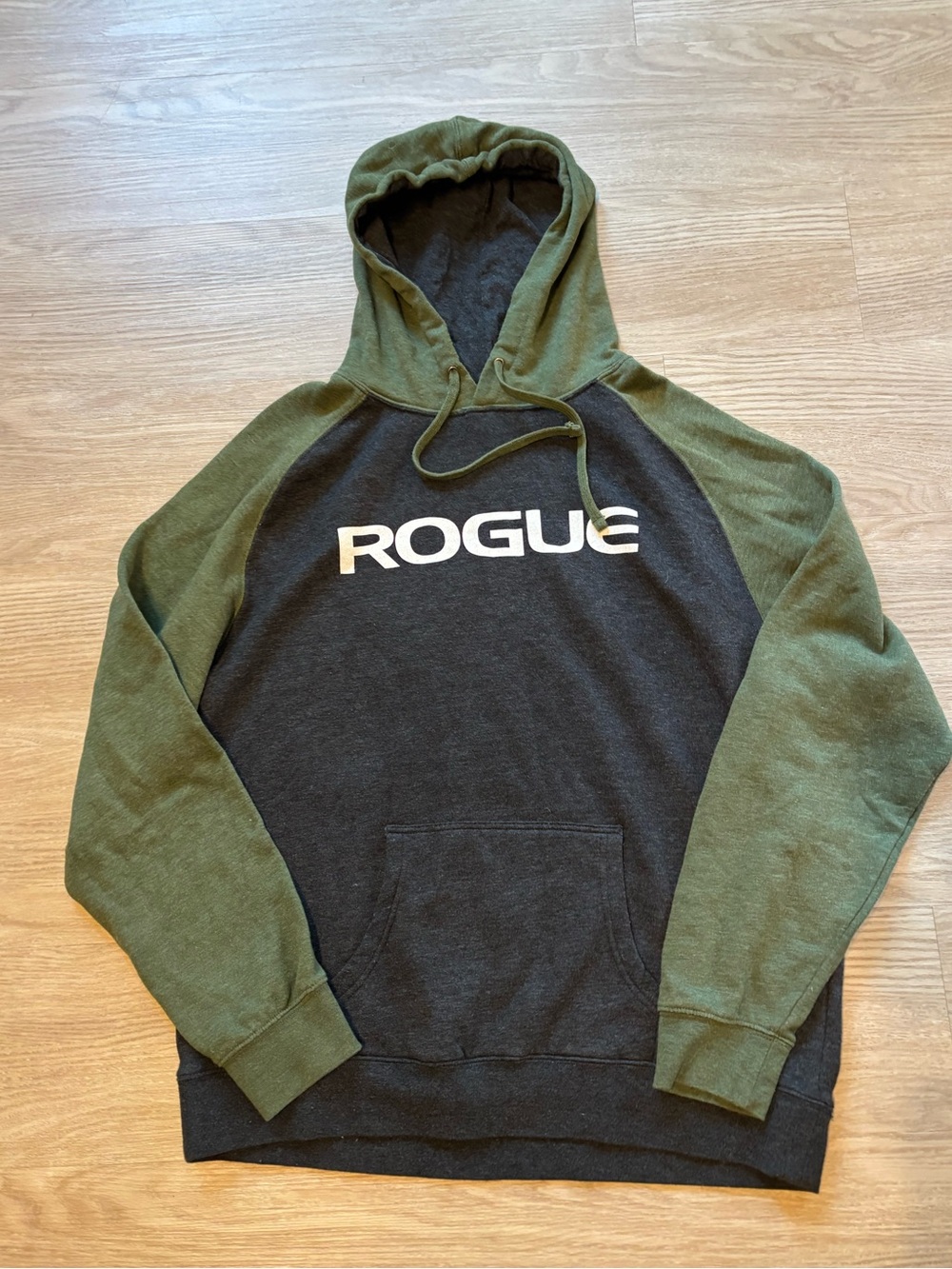 Rogue Men’s XL Midweight Basic Hoodie Training Two Tone Army Green Raglan